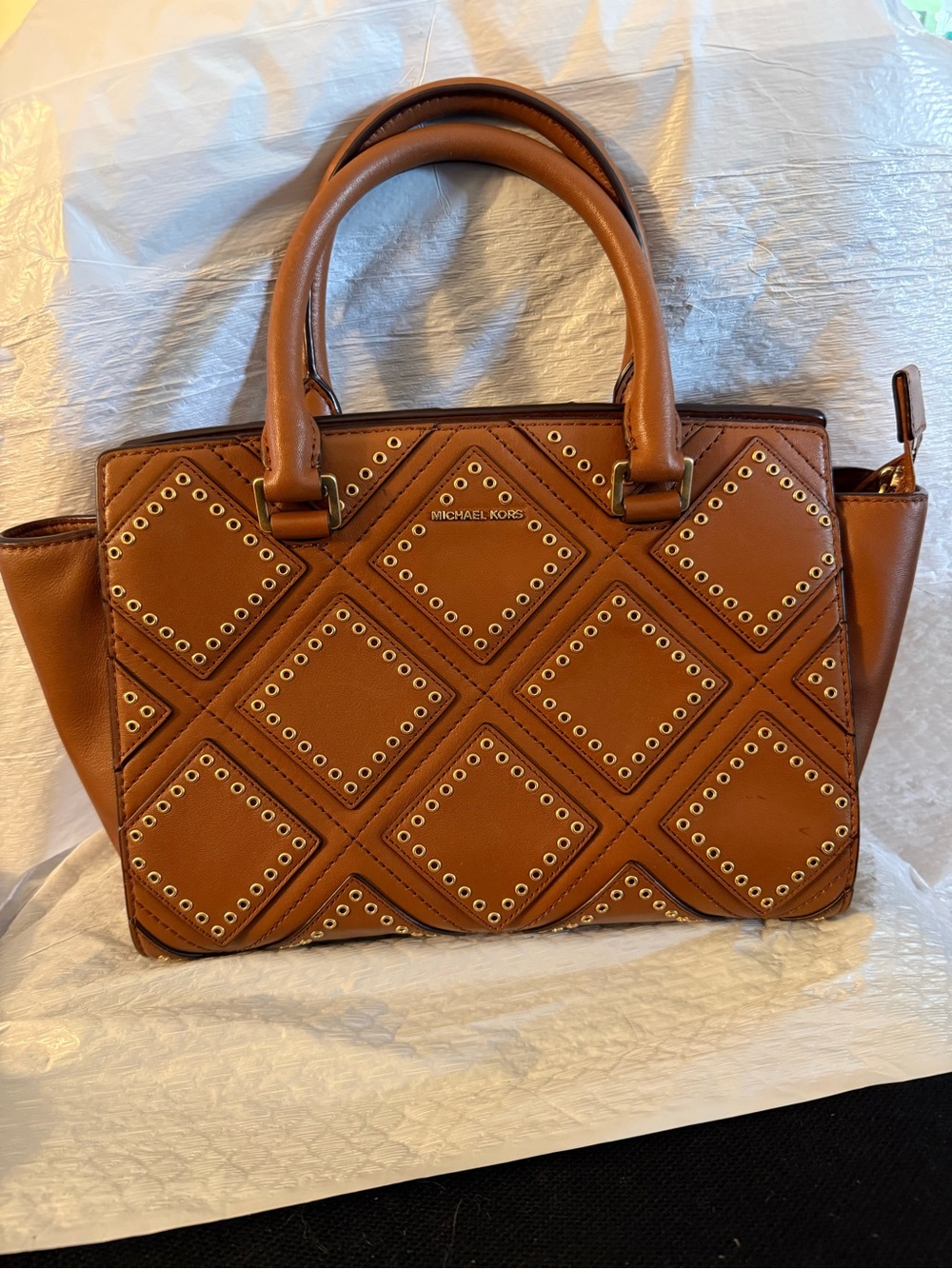 Michael Kors Diamond Grommet Selma Medium Satchel Handbag Purse